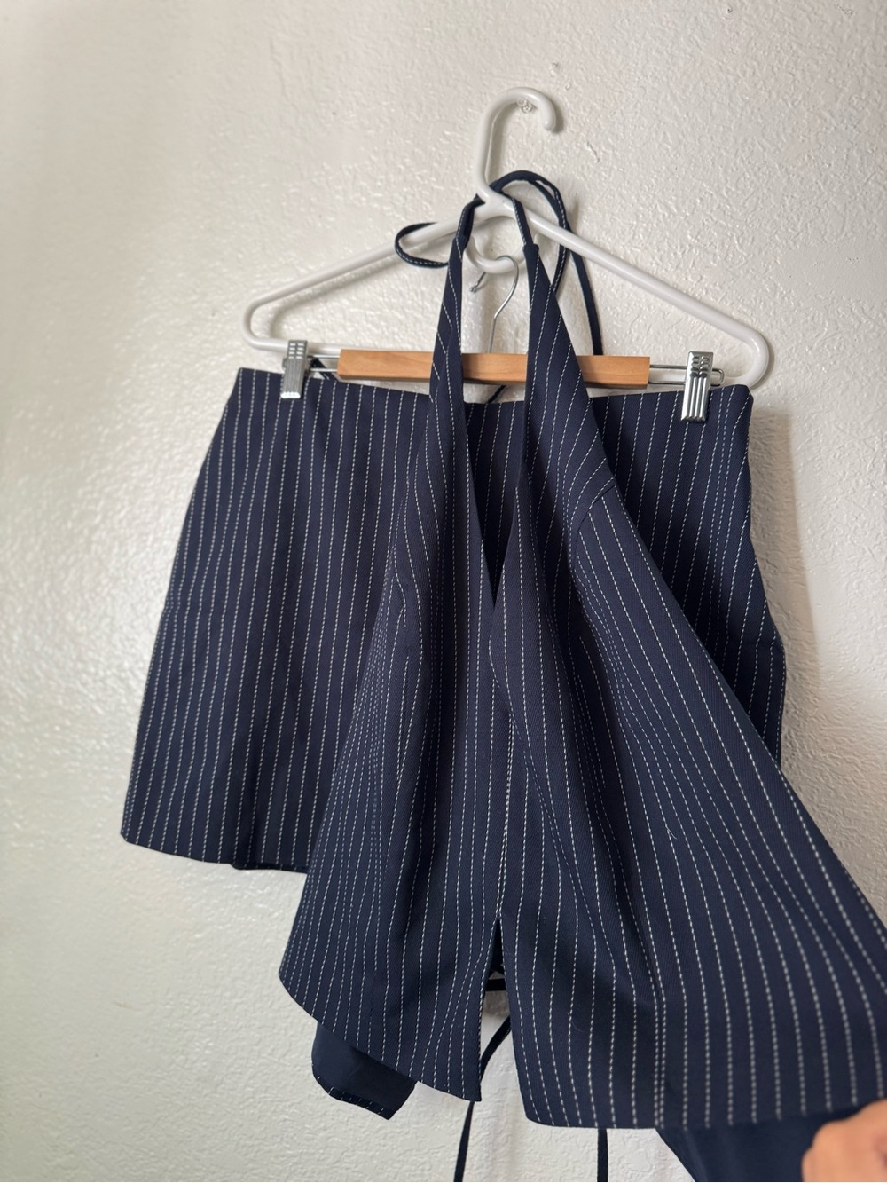 Abercrombie & Fitch Navy Pinstripe set